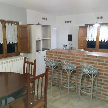 Cosy House In * Isongo