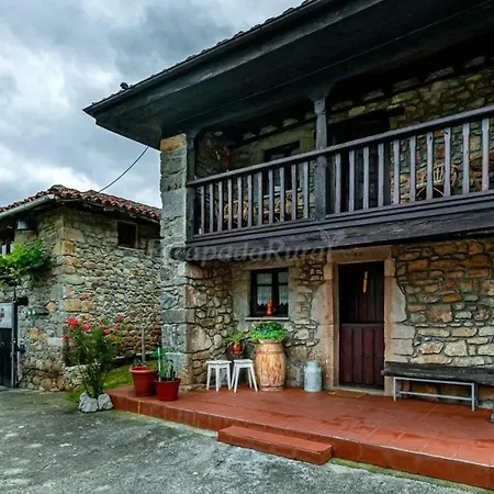 Holiday home Cosy House In Isongo